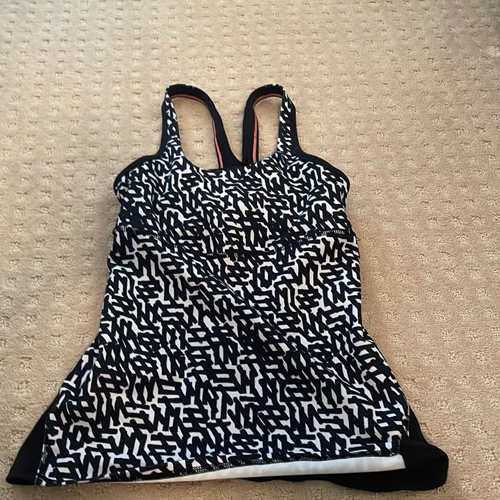 patterned lululemon tank top, size 4